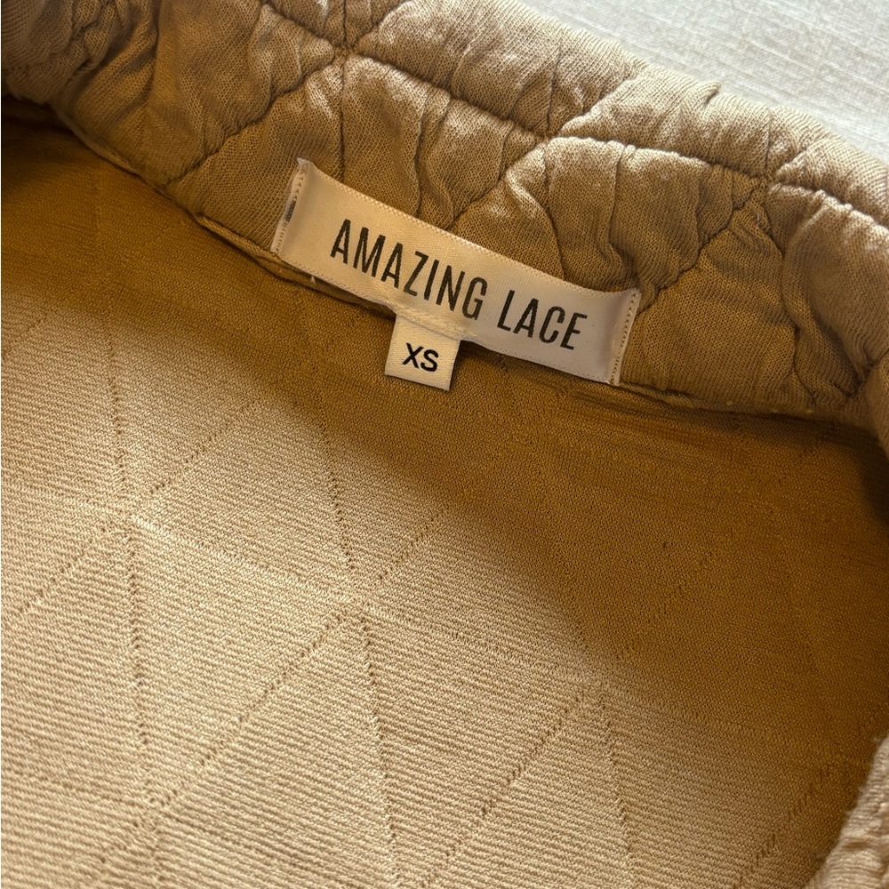 Amazing Lace Oversized Shacket - Picture 4 of 4